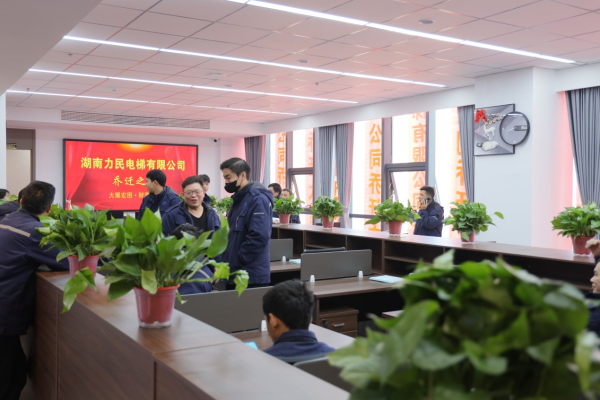 湖南力民電梯有限公司,邵陽電梯銷售,邵陽電梯安裝,湖南電梯維修,自動扶梯,自動人行梯